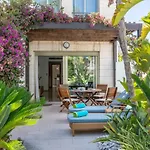 Apartment La Nau - Fantastic Apartment With Hot Tub And Pool, Just Steps Away From Beach