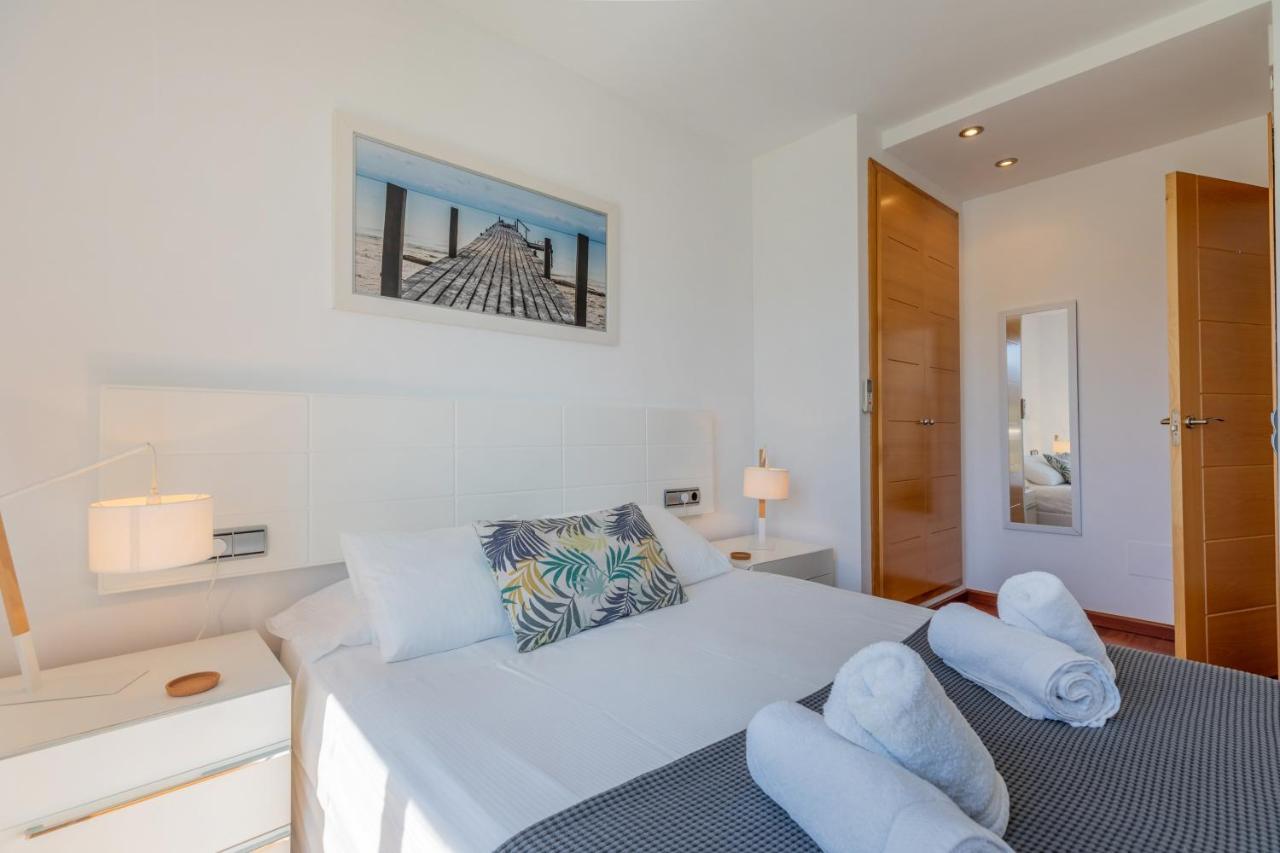 La Nau - Fantastic With Hot Tub And Pool, Just Steps Away From Lejlighed